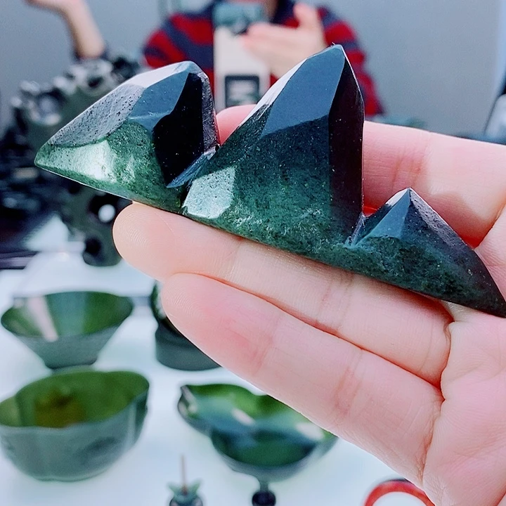 和田玉（青玉）未镶嵌把件