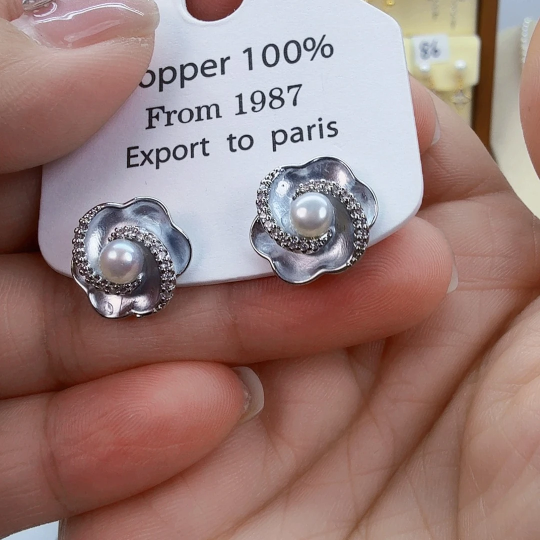 淡水珍珠耳饰未镶嵌