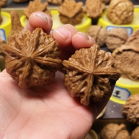 吊坠文玩核桃四棱