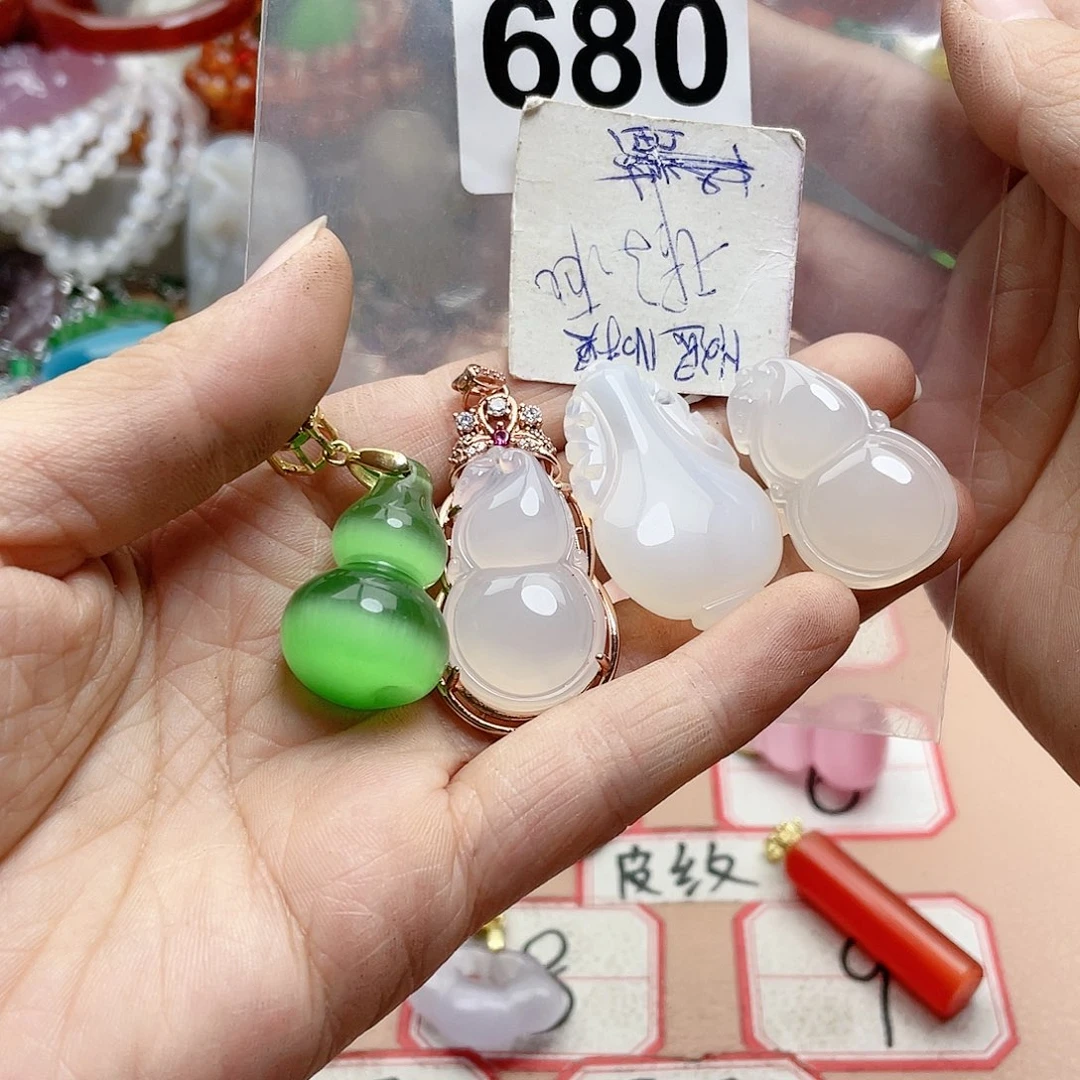 合金颈饰玛瑙/玉髓幸***星