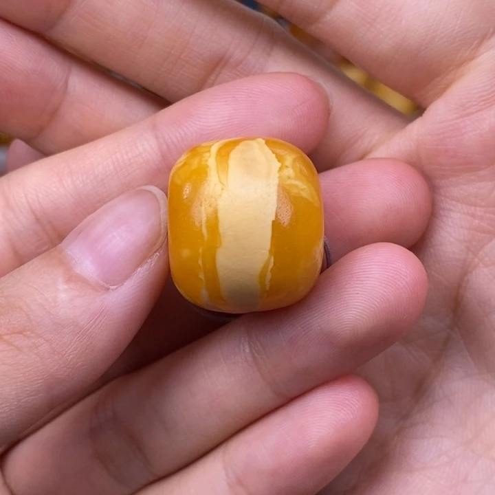 未镶嵌琥珀裸石蜜蜡M