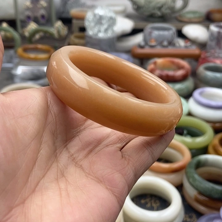 石英岩玉未镶嵌手镯圈糖