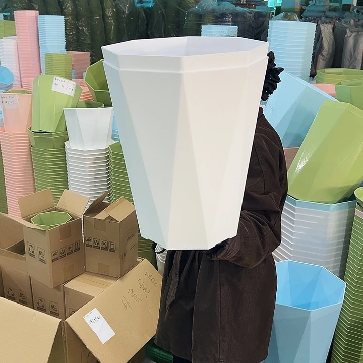 特价钻石FC310口31高38白色带托2只