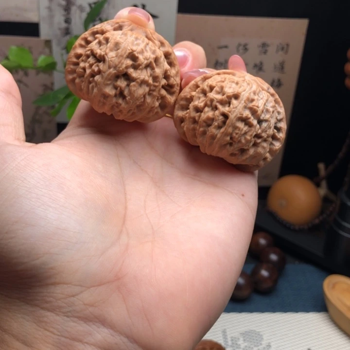 文玩核桃把件41尺寸闷白