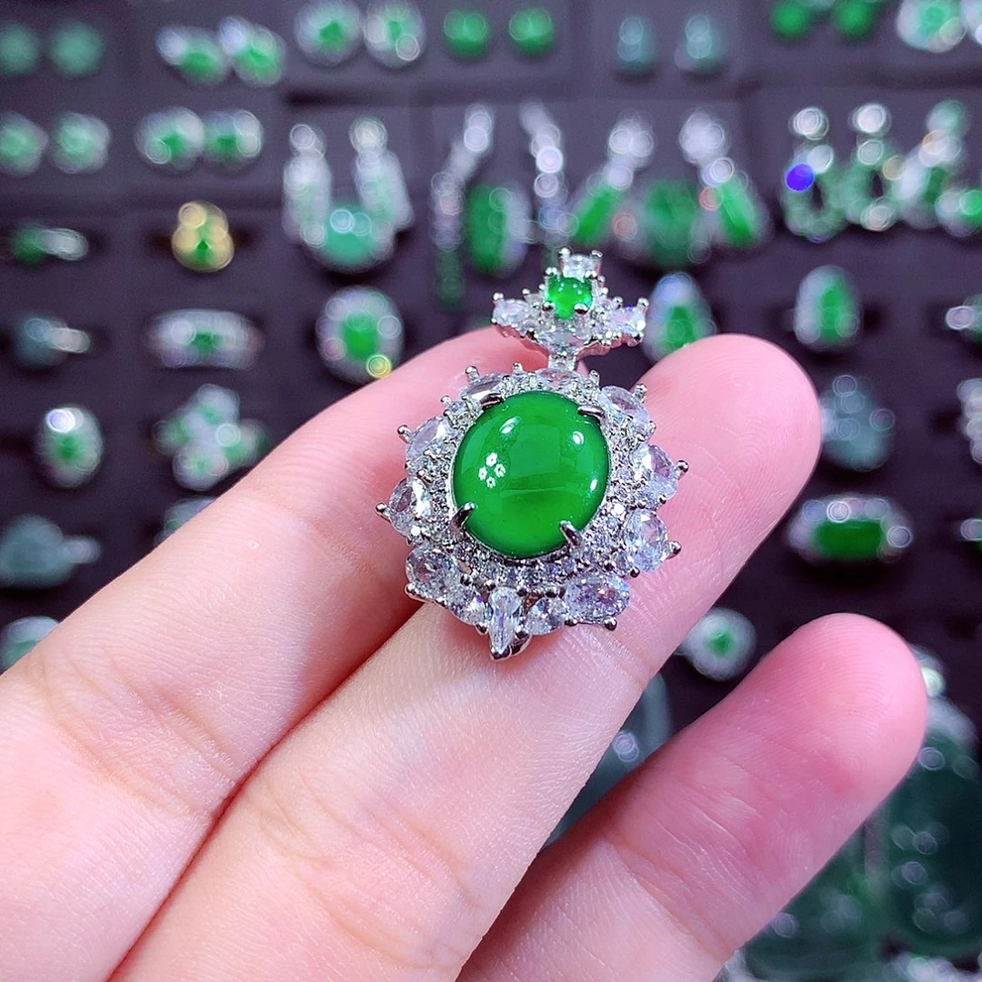 颈饰未镶嵌翡翠天然