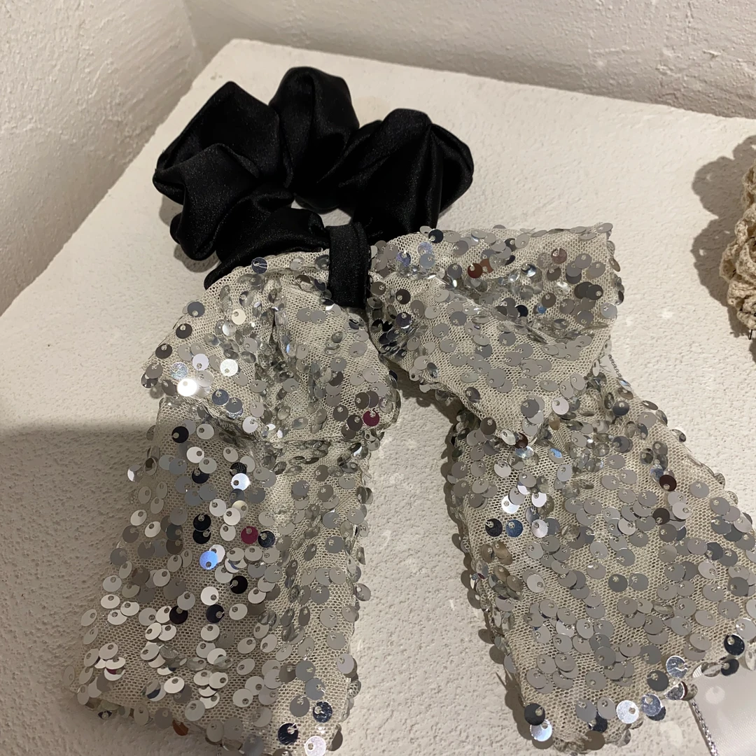 A46氛围感亮片飘带