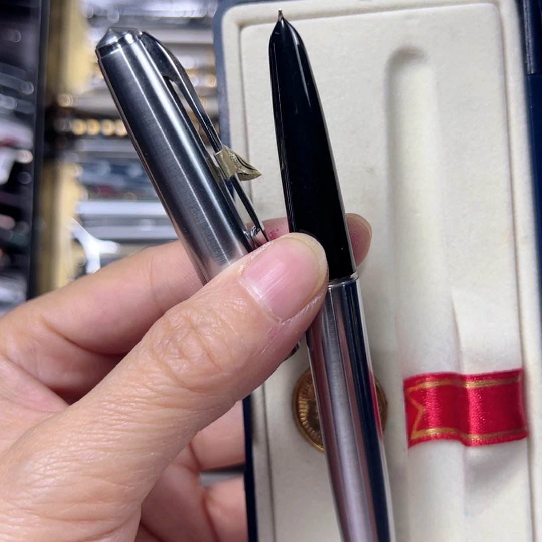 便携式2002年库存老国金，100，14k金笔带盒子