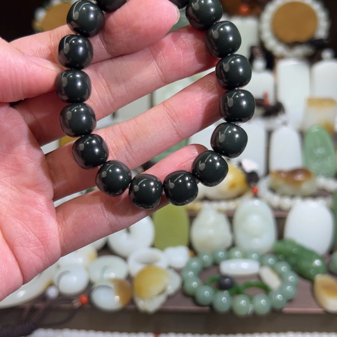 和田玉未镶嵌挂件小**i