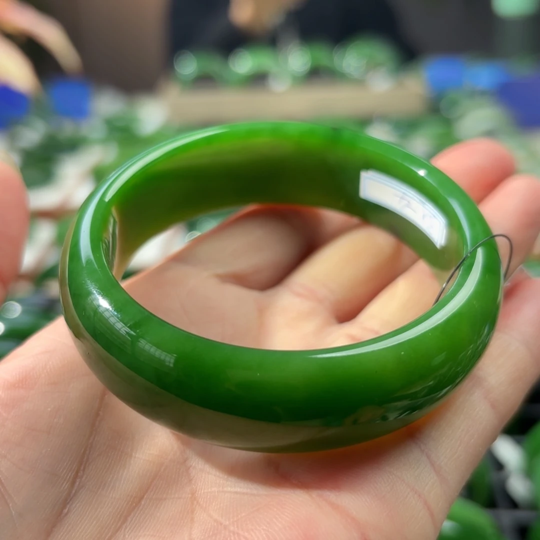 未镶嵌手镯和田玉（碧玉）