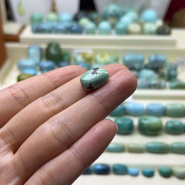 南红玛瑙未镶嵌绿桶珠