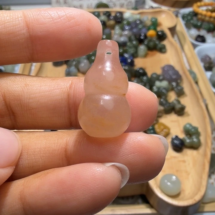 和田玉未镶嵌珠宝半成品