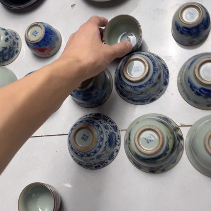 摆件青花红山水客杯2个
