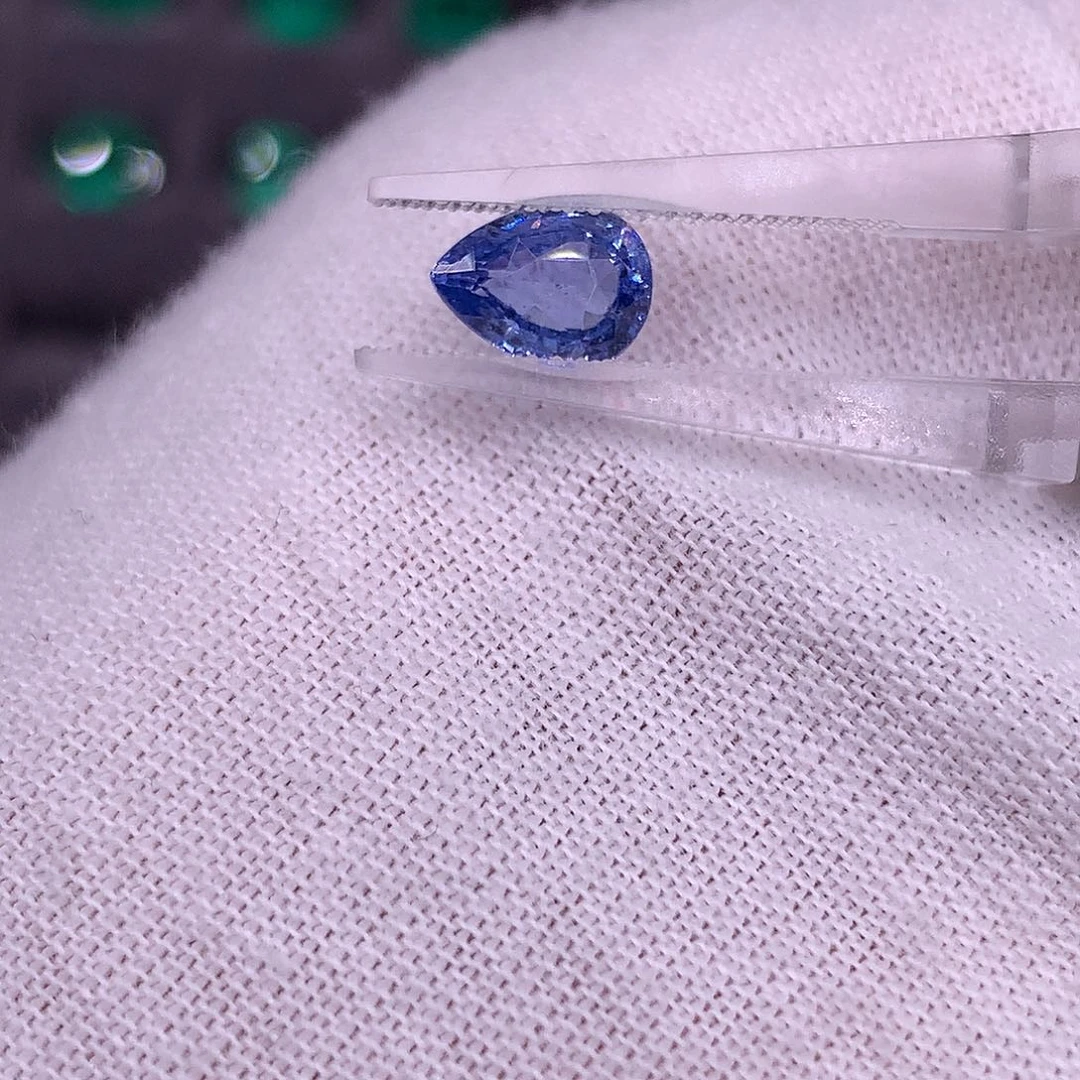 蓝宝石裸石9987889988778