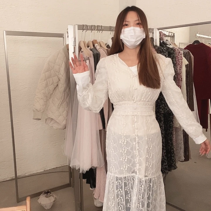 白刺绣款连衣裙488