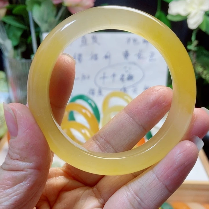 石英质玉（黄龙玉）未镶嵌手镯