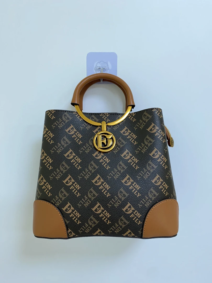 1808#咖啡色【尺寸：长23宽10.5高19】潮流轻奢百搭时尚女士单肩包