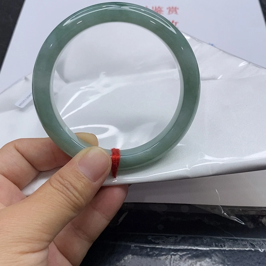 翡翠未镶嵌手镯翡翠