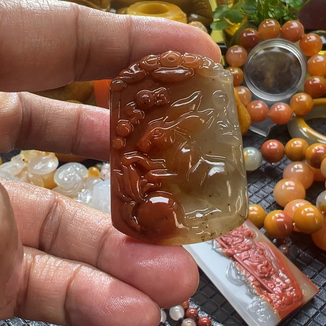 石英质玉未镶嵌颈饰
