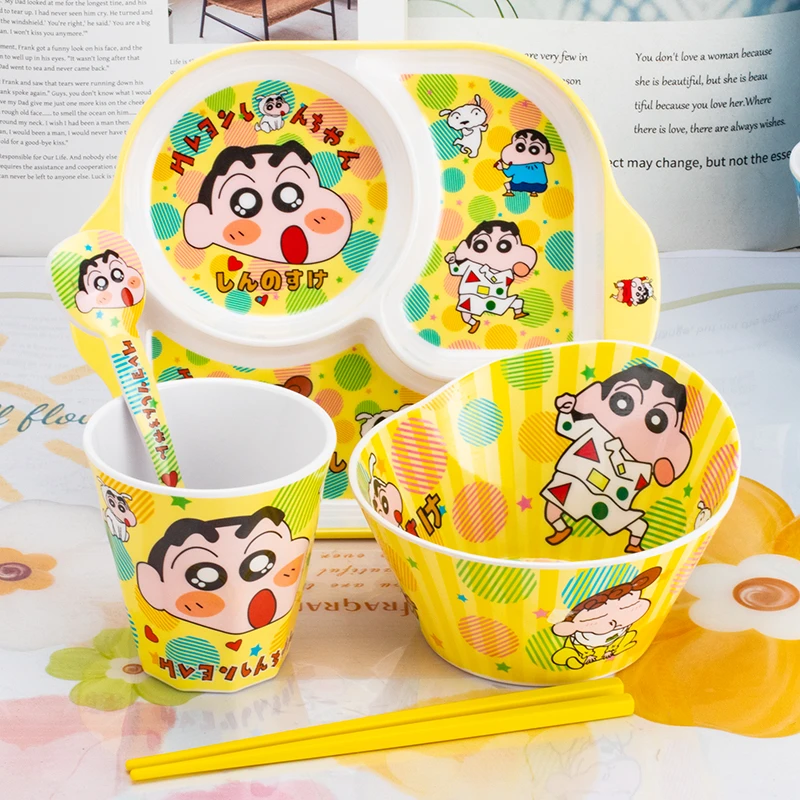 蜡笔小新餐具萌趣碗杯勺盘耐摔宝宝吃饭神器A5食品级材质安全无忧