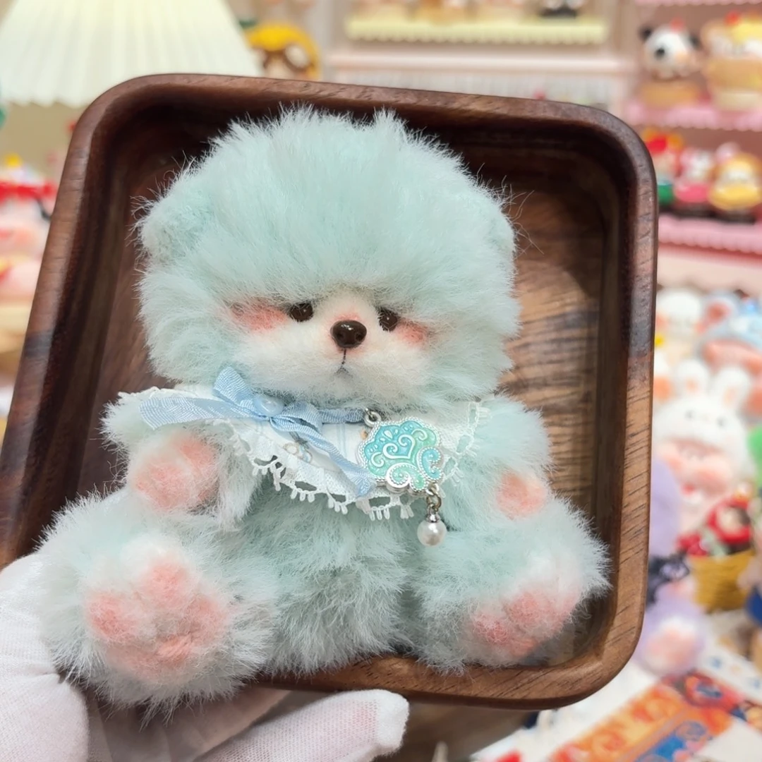 针织品做挂件的小熊