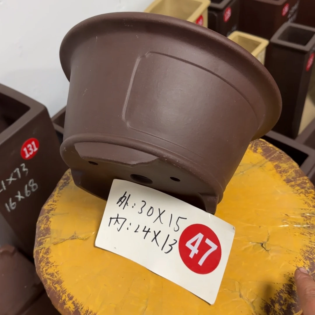 紫砂花盆呜呜呜呜