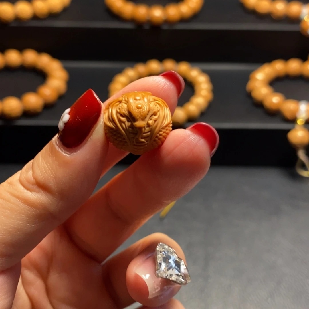 猴头核桃手串叶***?蛇王