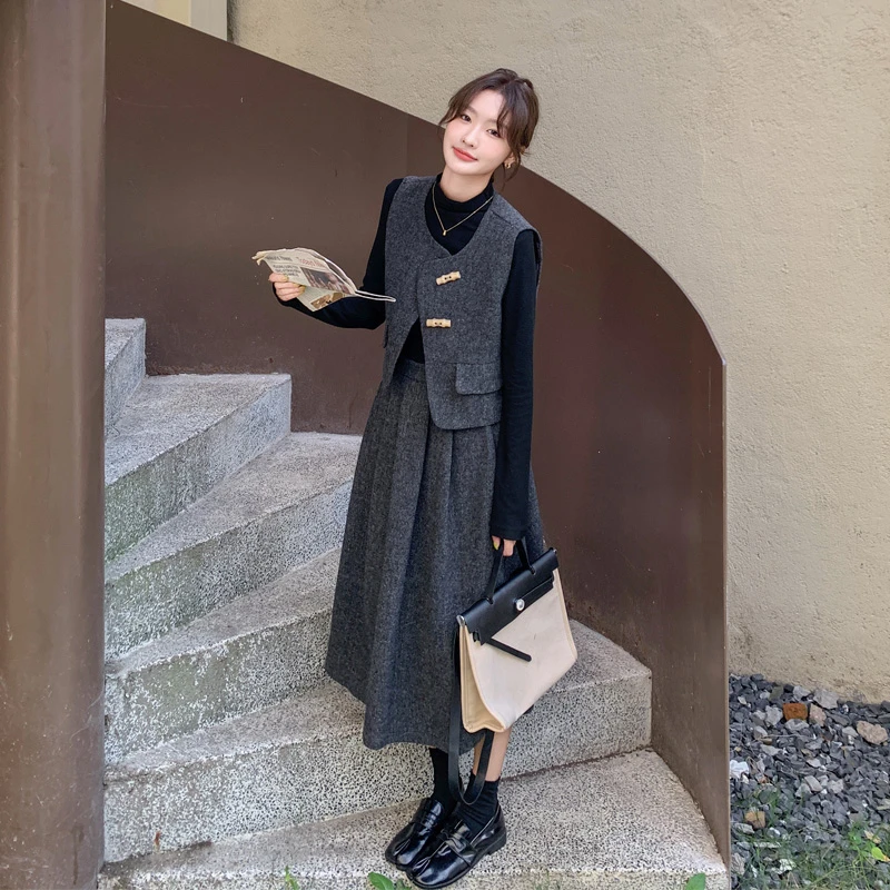 氛围感毛呢套装裙女2025春秋新款韩剧女主马甲打底衫半身裙三件套