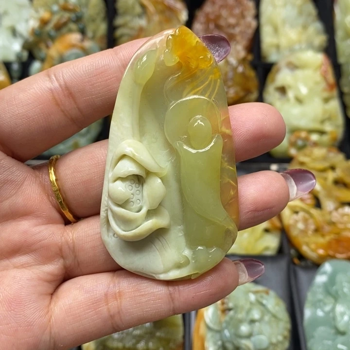 蛇纹石玉吊坠未镶嵌