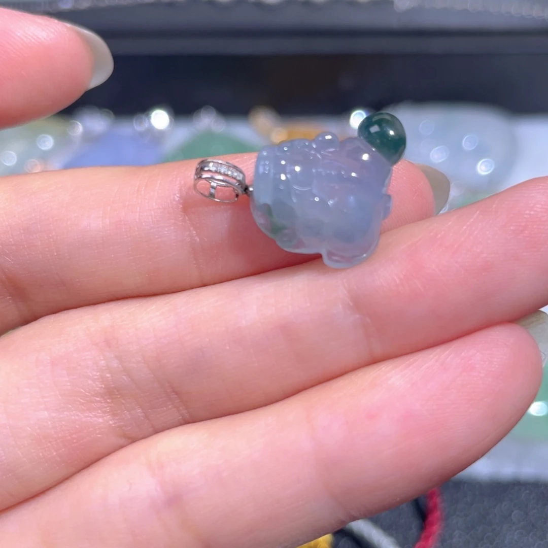 颈饰18K金镶嵌翡翠翡翠