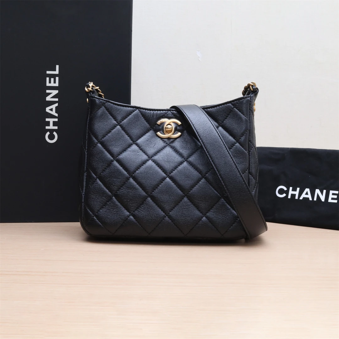95新 Chanel/香奈儿 小花Jerry活动22春夏 HOBO流浪包 小号 芯片