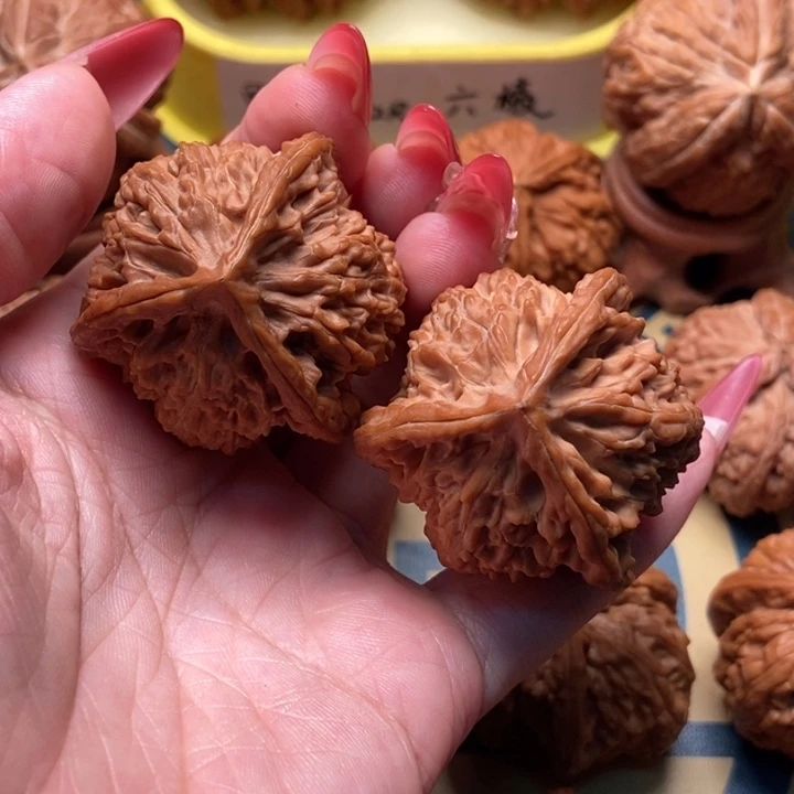 把件文玩核桃盘龙虎头奔全品40