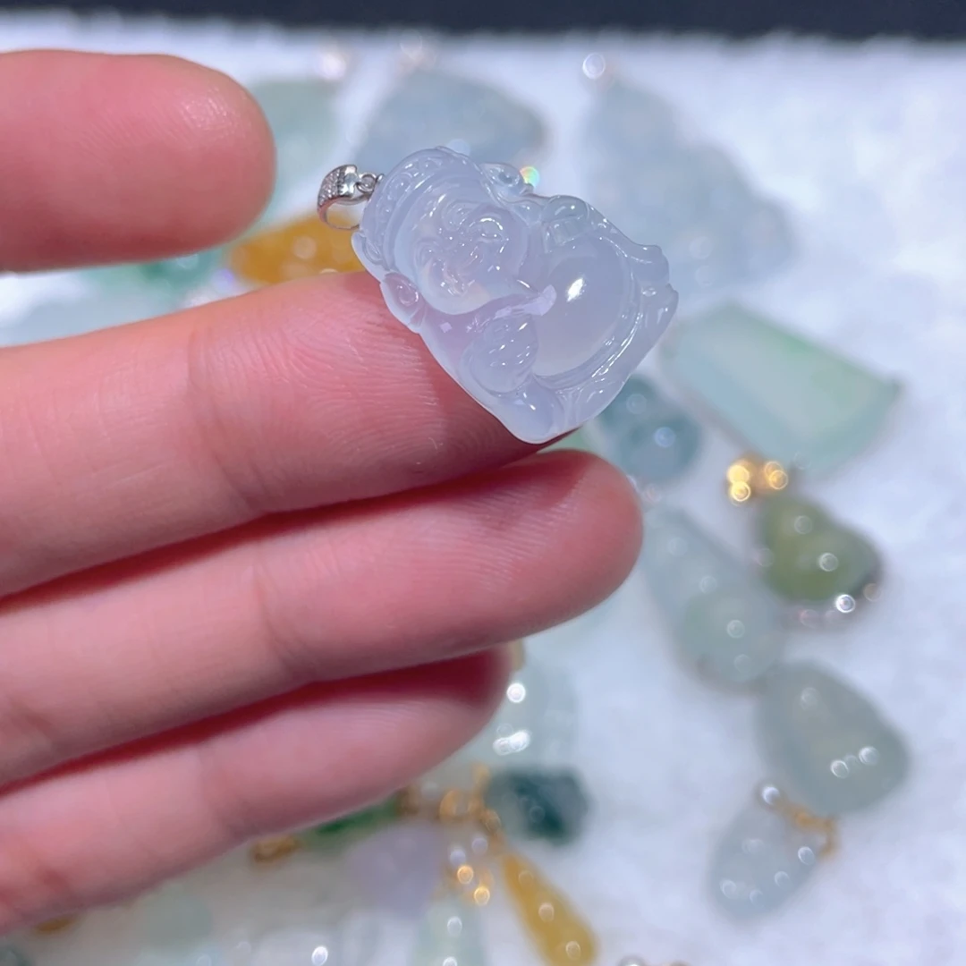 翡翠18K金镶嵌颈饰翡翠