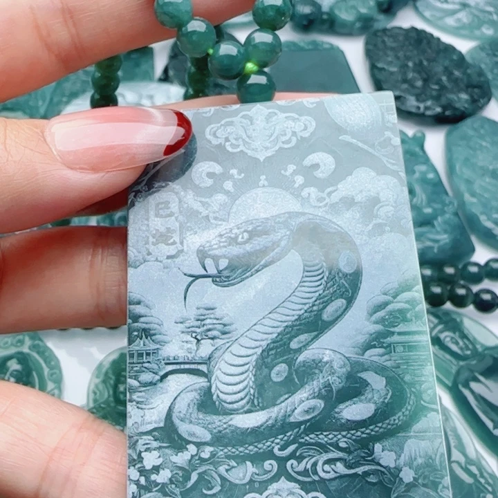 翡翠未镶嵌颈饰多样性发货天然A货翡翠