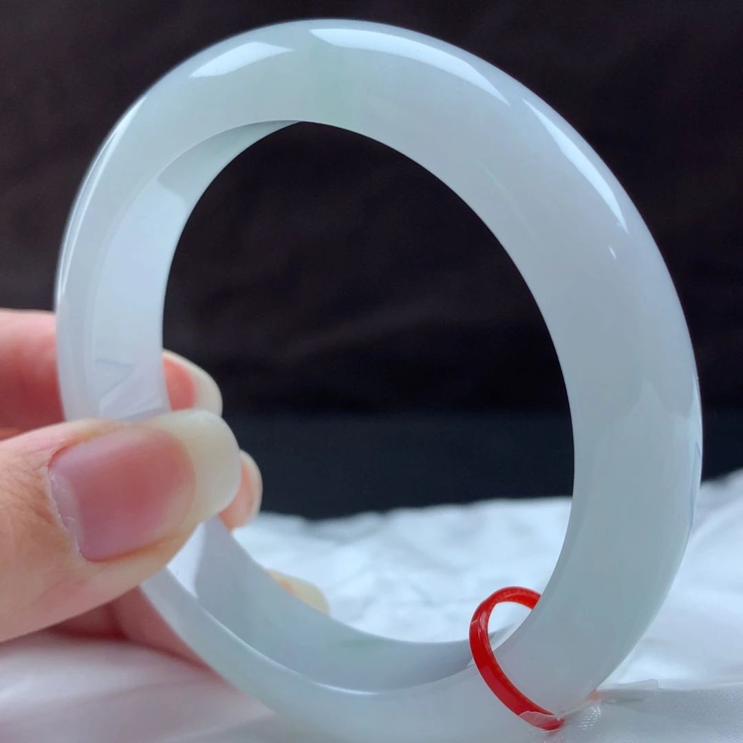 翡翠手镯未镶嵌431102，