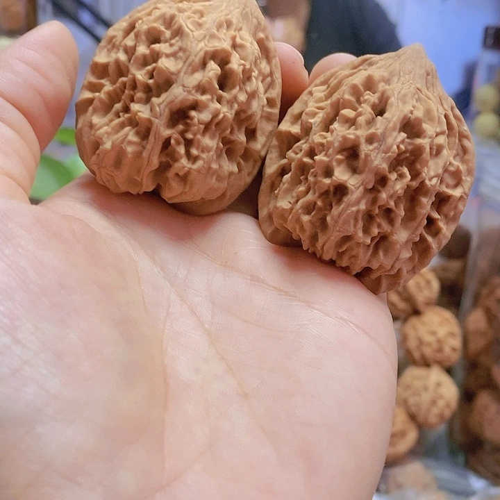 【闪购商品】文玩核桃把件42.5鸡心老树