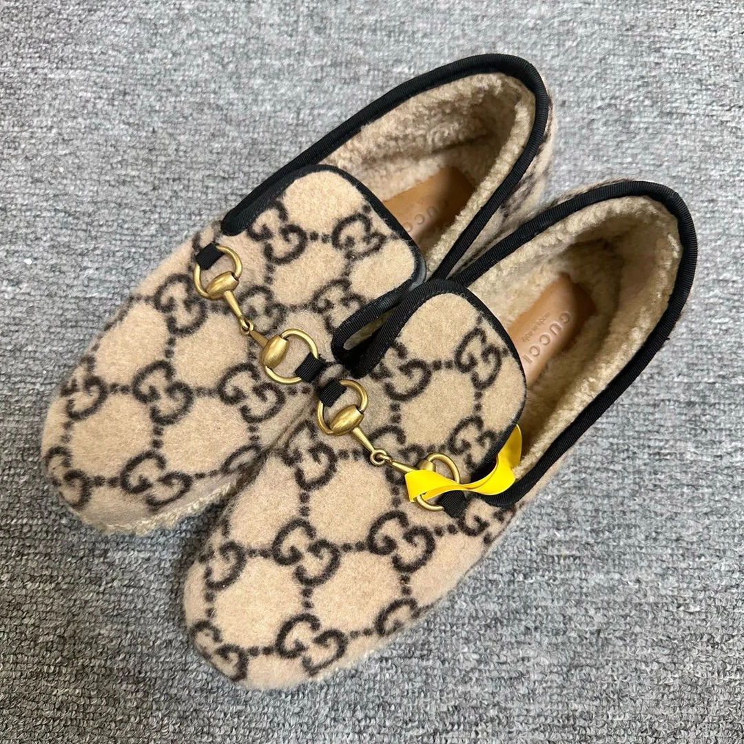 95新 GUCCI/古驰 Horsebit 圆头马衔扣休闲单鞋  38.5码/13167