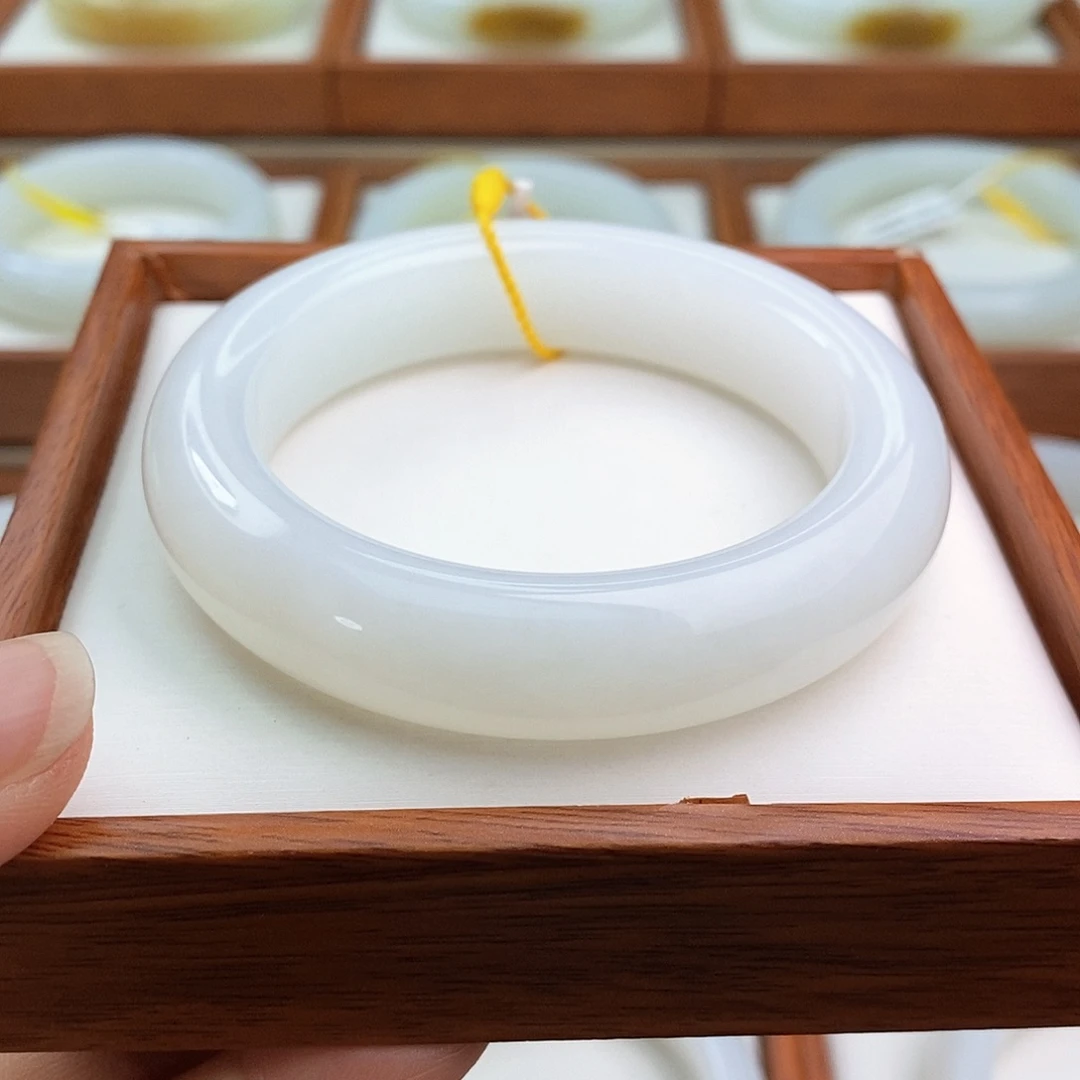 和田玉（白玉）手镯未镶嵌