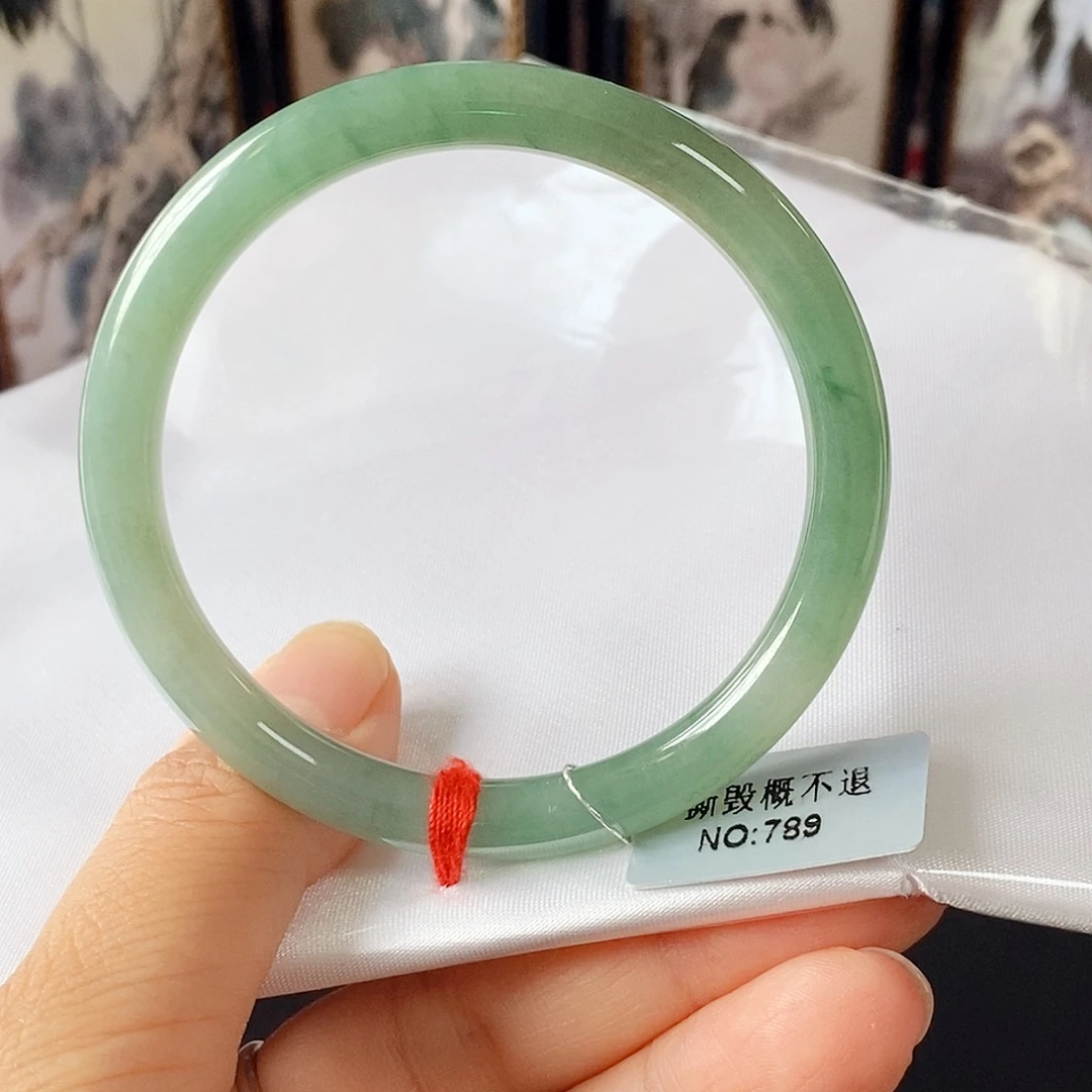 未镶嵌手镯翡翠手镯