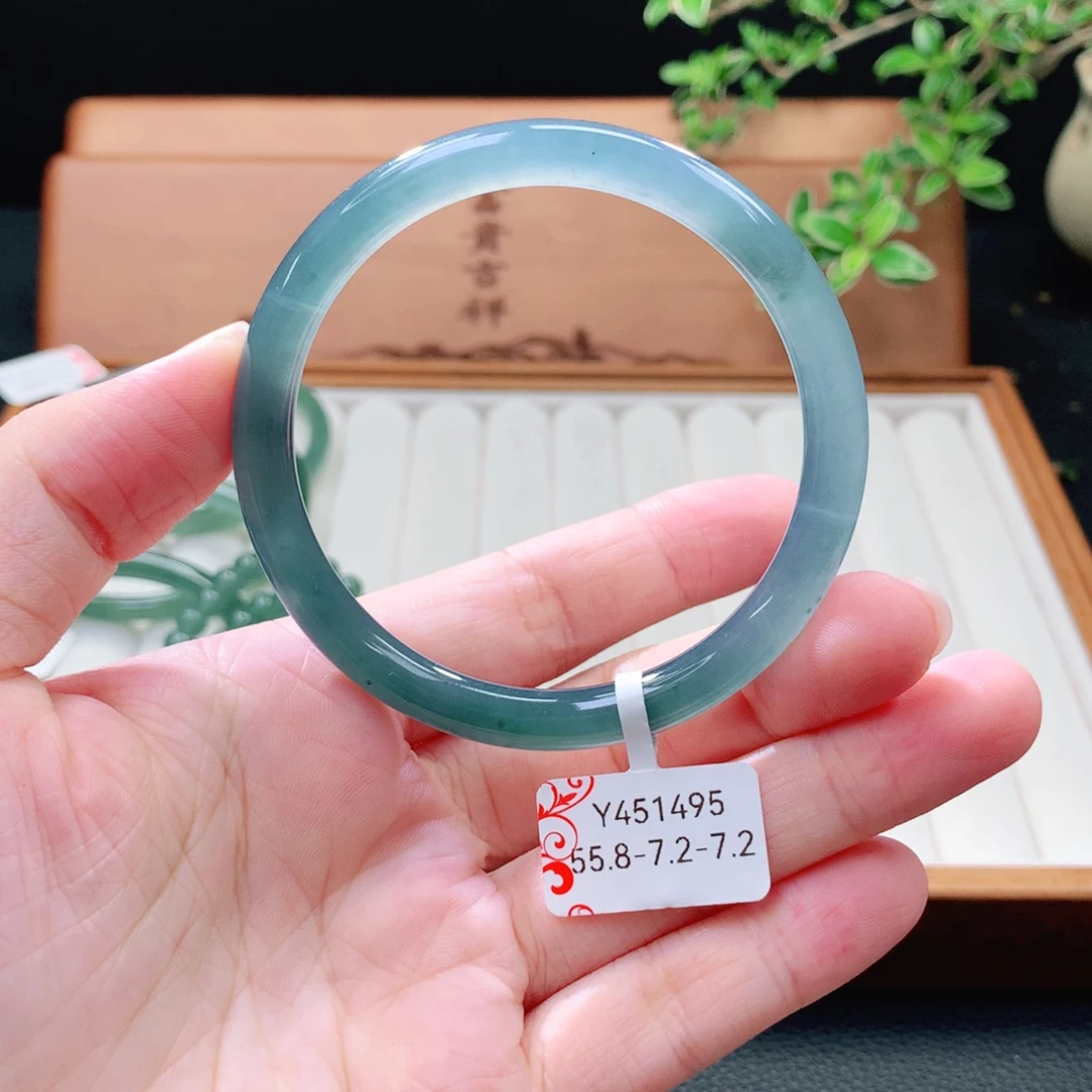 未镶嵌手镯(圆镯)翡翠