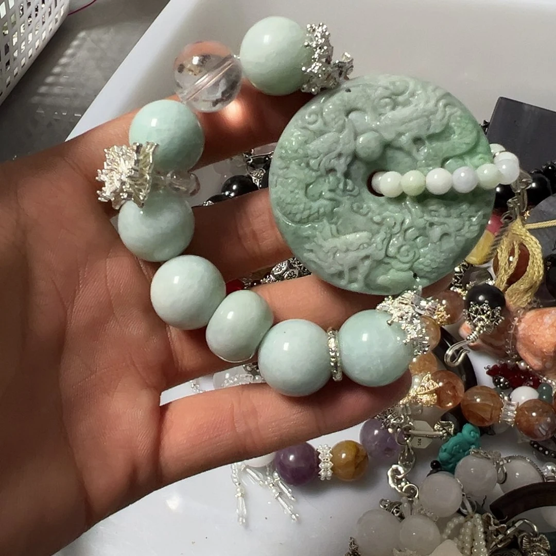 第***至未镶嵌水晶手链水晶手链