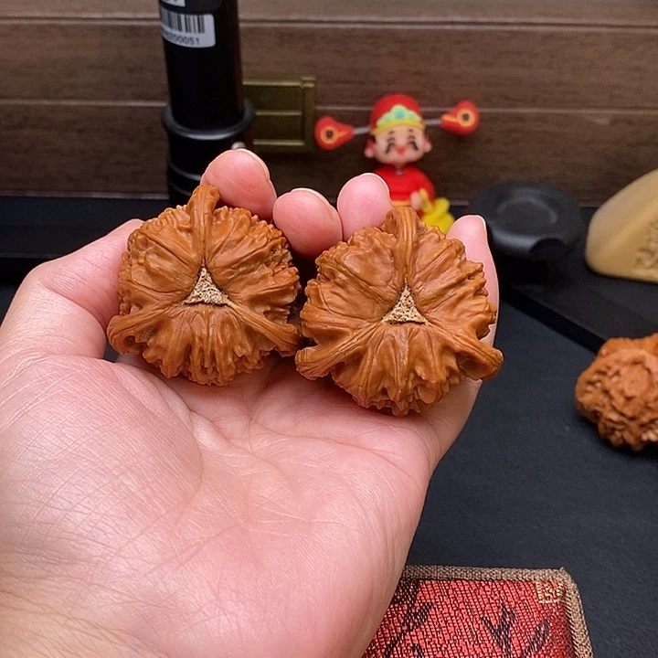 心***媒把件文玩核桃白奔