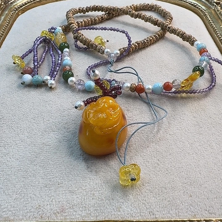 琥珀未镶嵌颈饰琥珀项链