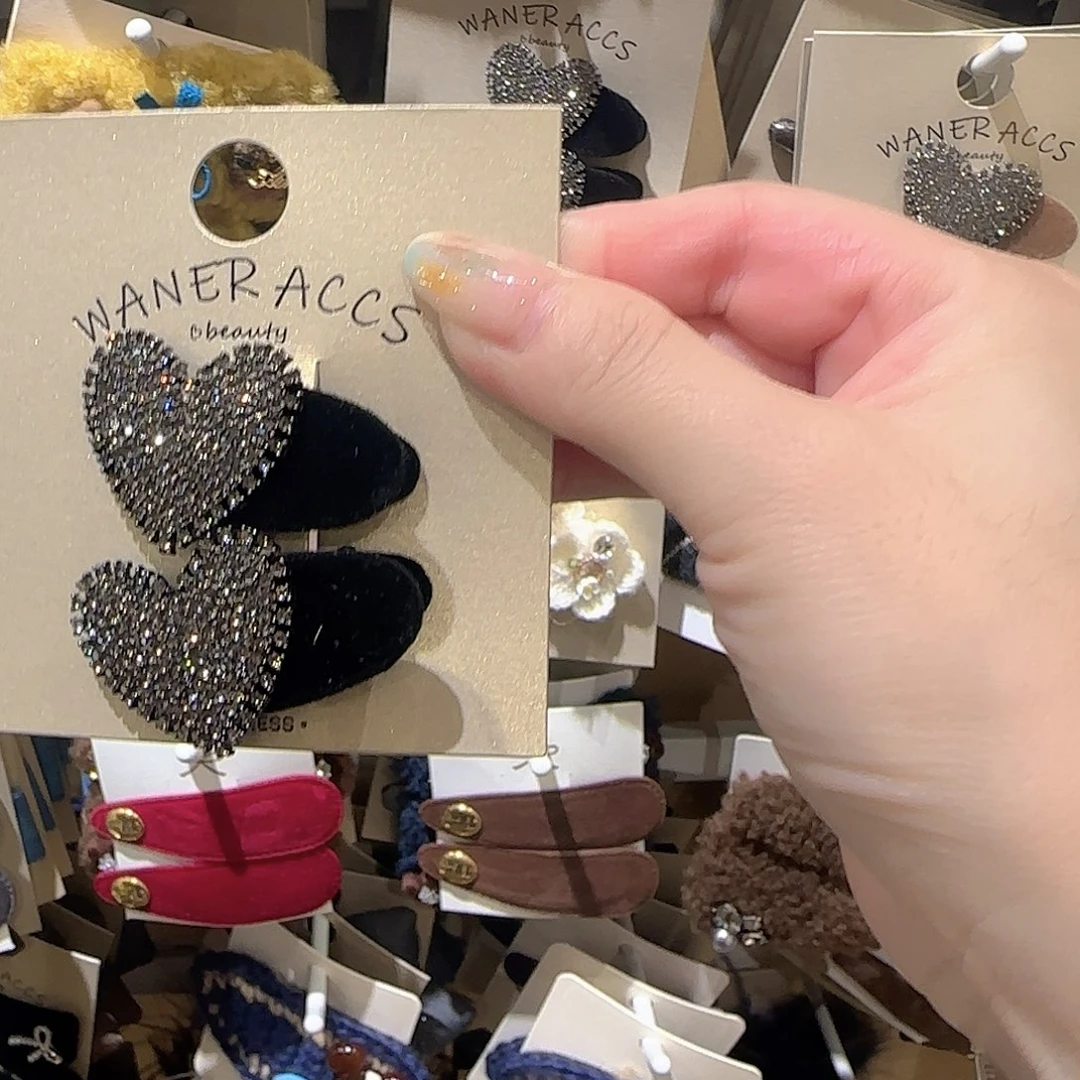 皮质非金属爱心压夹