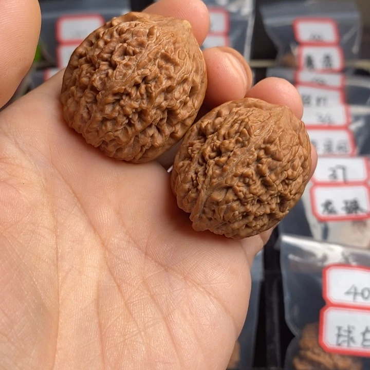 文玩核桃把件:*36大蒜头有黄尖