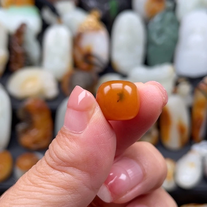 风***栈和田玉未镶嵌颈饰