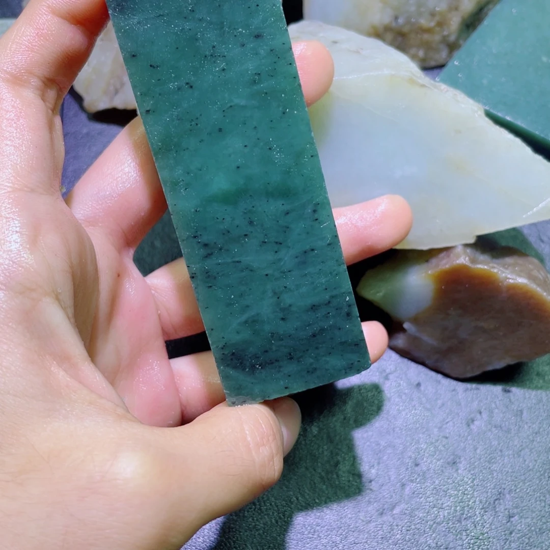 和田玉未镶嵌珠宝半成品