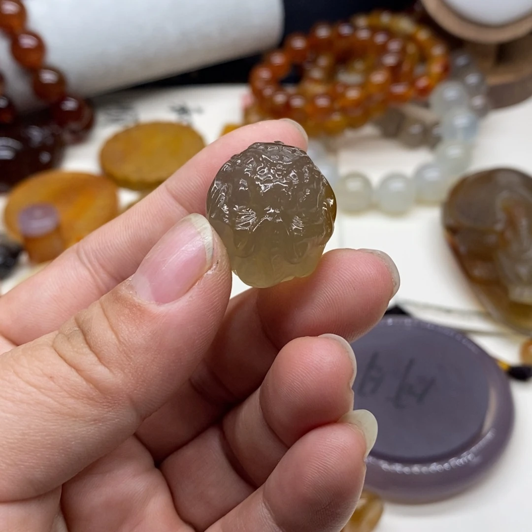 玛瑙/玉髓未镶嵌浅浅大象