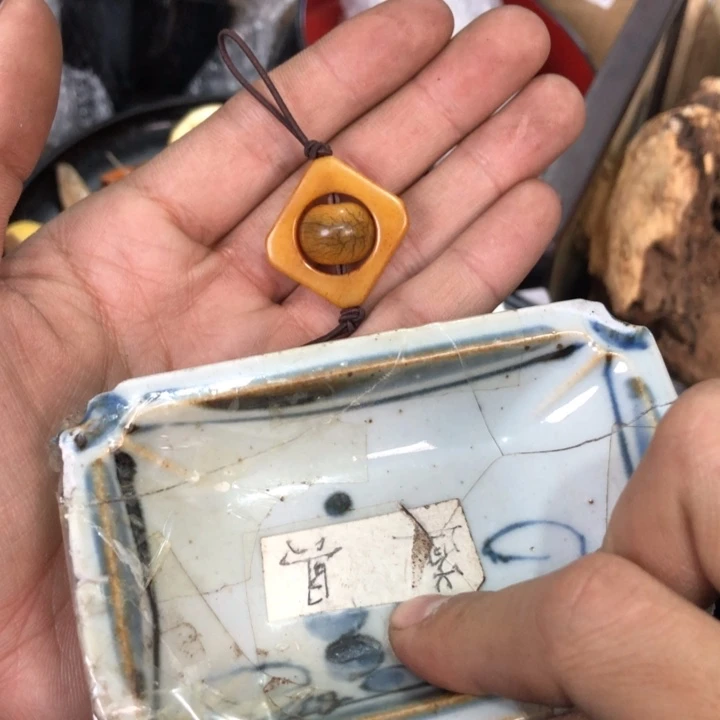 陶瓷孤品单件车里拍