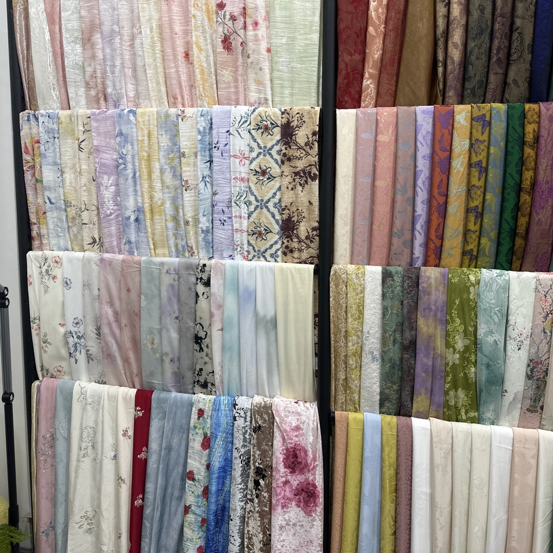 人丝丝绒重工珠管绣