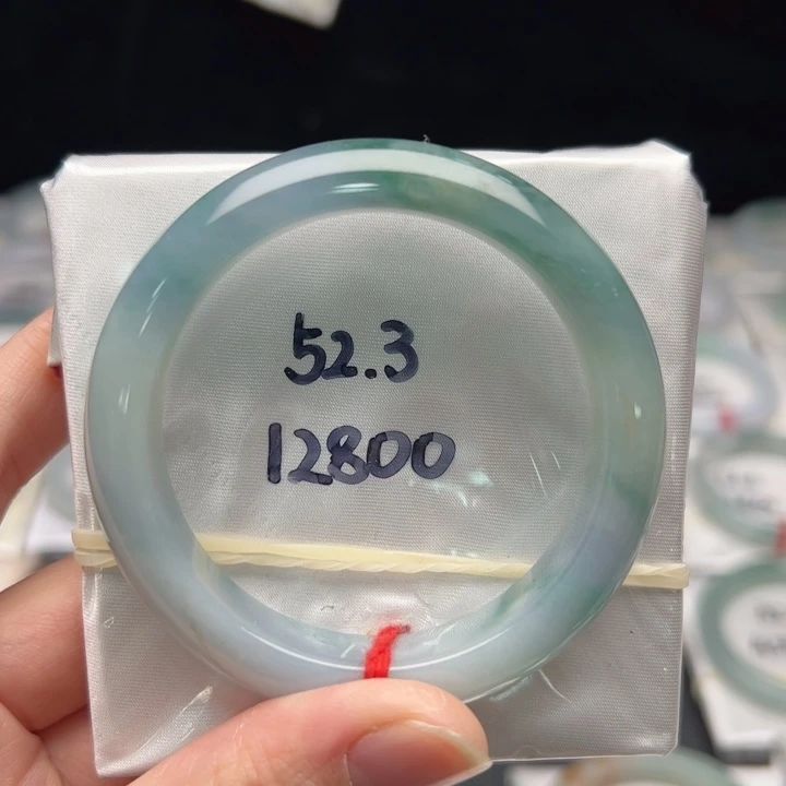 翡翠未镶嵌手镯A货